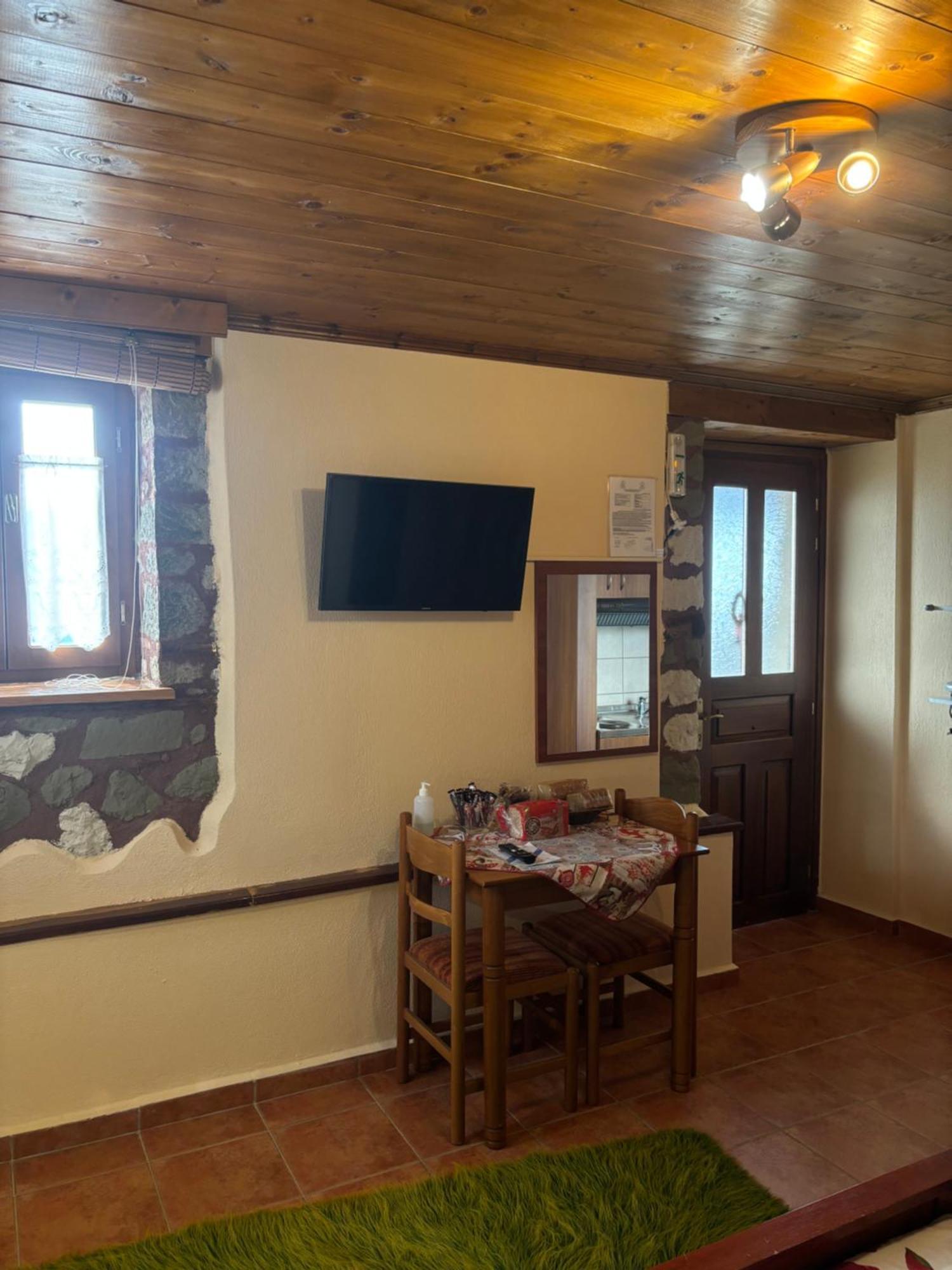 Πέτρινο Όραμα Hotel Kotronion  Buitenkant foto