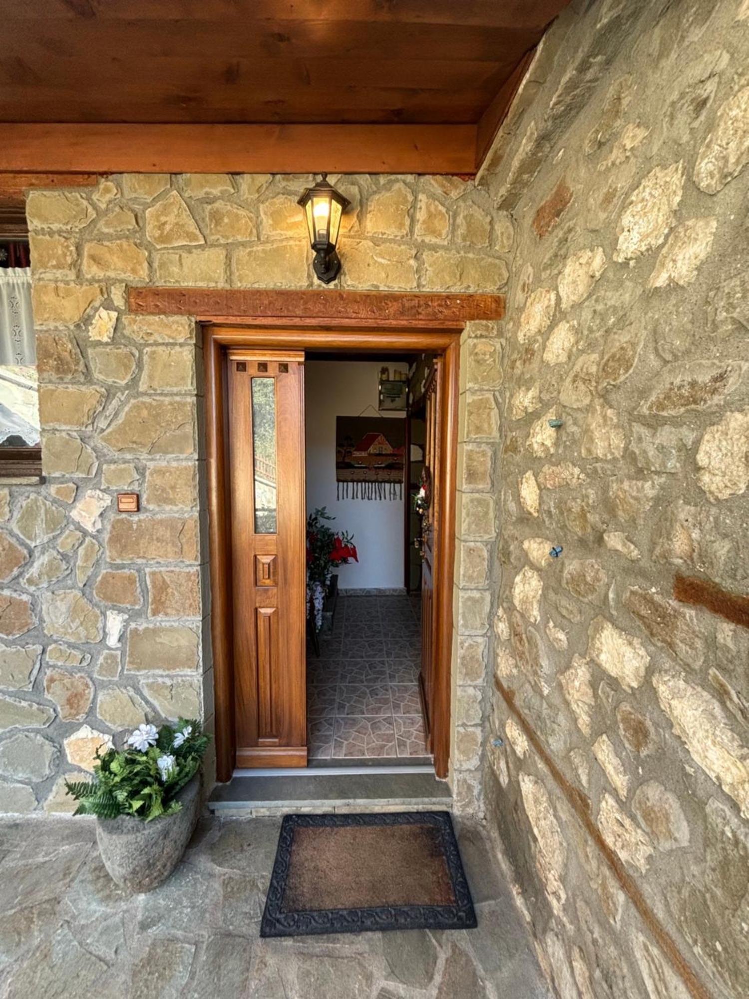 Πέτρινο Όραμα Hotel Kotronion  Buitenkant foto
