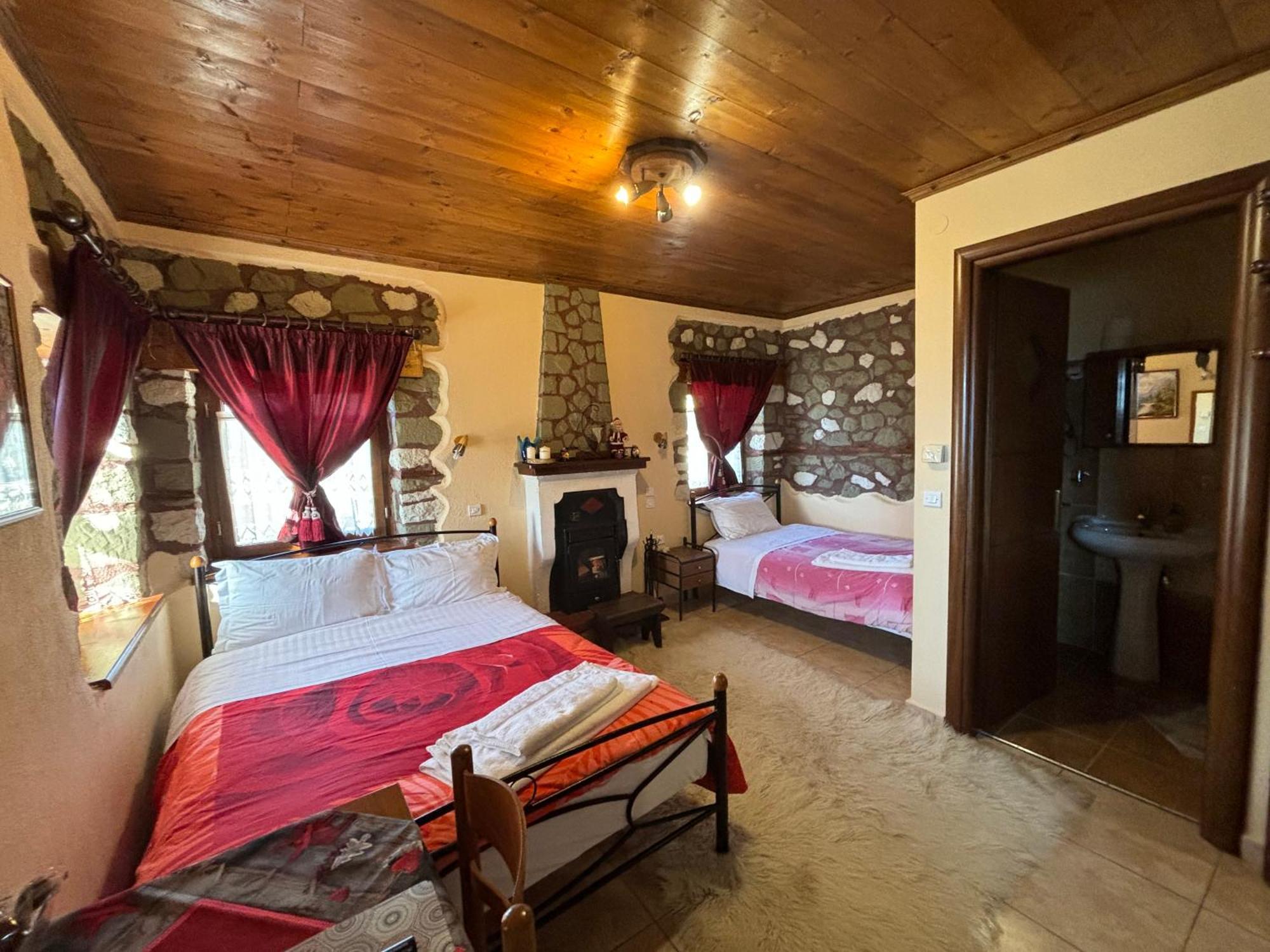Πέτρινο Όραμα Hotel Kotronion  Buitenkant foto